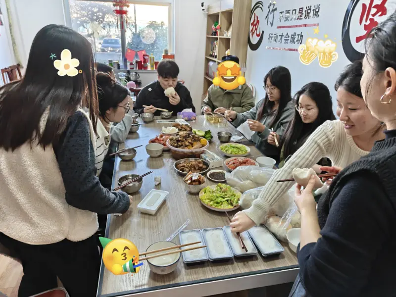 स्वतःस्फूर्त लन्चले स्थायी कार्यालय बन्डहरू बनाउँछ