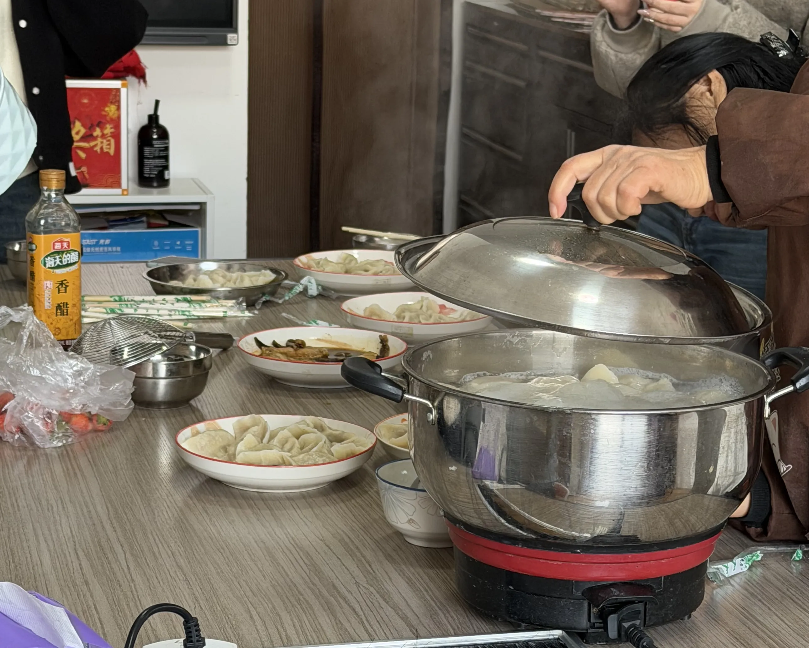 माओतोङ र सम्पुर्णमा आगामी बर्षको शुभकामना